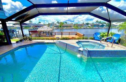Pelican House | Family-Friendly 6BR 3 Wings, Tiki Deck, Spa, Open Layout, Quick Gulf Access