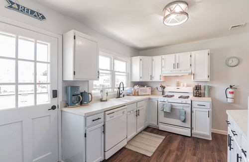 Brigantine House | Family-Friendly Beach Home - Steps to Beach & Bay - Porch, Yard, Garage