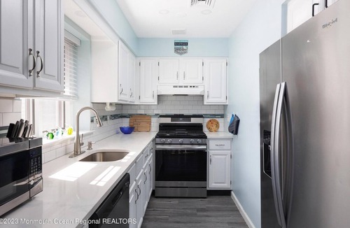 Seaside Heights Condo | Family Fun! 2 Blocks to Famous Boardwalk & Beach. 3Br/2Fb. 4 Adults + Kids