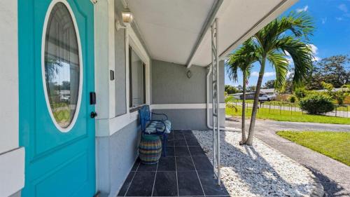 Walsingham House | Family Fun Getaway with Pool, Game Room, Shuffleboard