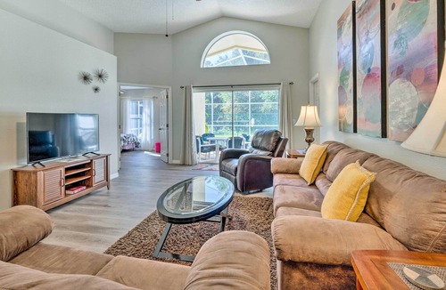 Creekside House | Family Getaway w/ Pool, Only 8 Mi to Disney!