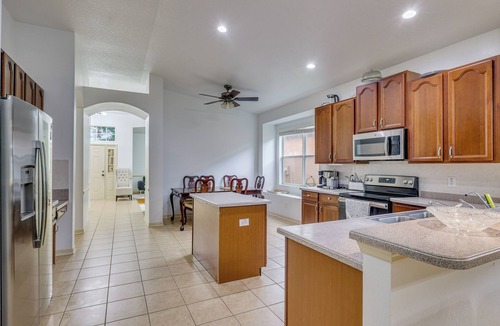 Riverview House | Family Home Near Downtown Tampa w/Community Pool!