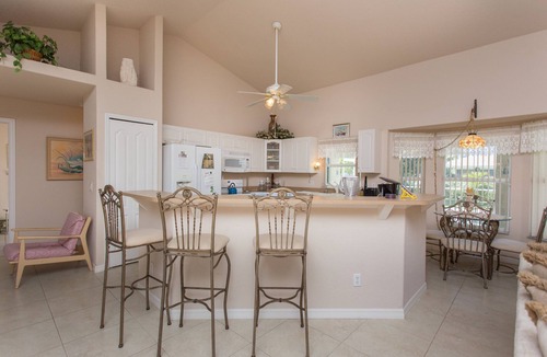 Caloosahatchee House | Family-Home with pool in the heart of Cape Coral