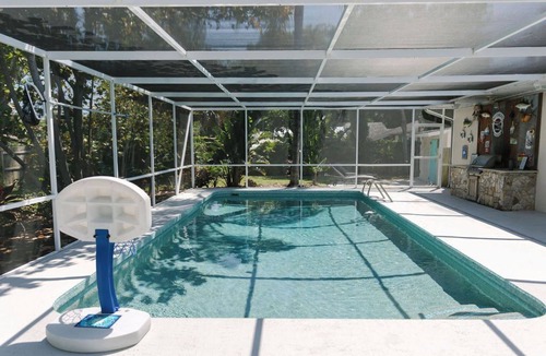 Bradenton House | Family Retreat/Large Saltwater Pool/Firepit!
