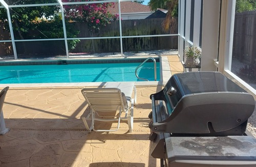 Naples Park House | FAMILY REUNION TIME! HUGE POOL & WALKING DISTANCE TO VANDERBILT BEACH!