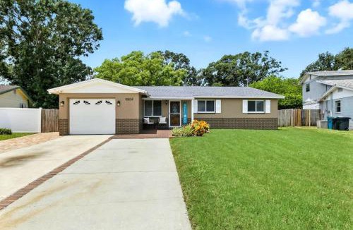 Walsingham House | Family Stunning 3BR Heated Pool Home in Largo