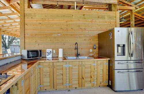 Lakeland Apartment | Farm Stay: Modern Barndominium in Lakeland!