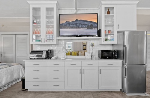 Palm Beach Condo | FIFA Pool/Beach 2 Queen bed Studio Suite CoNdo
