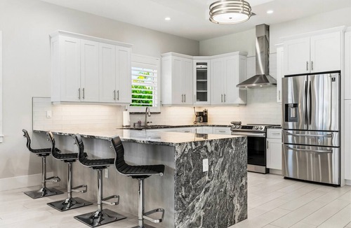 Naples Park House | Finest Luxury Home, Heated Pool/Spa, Close to the beaches, FREE Bikes, Amenities