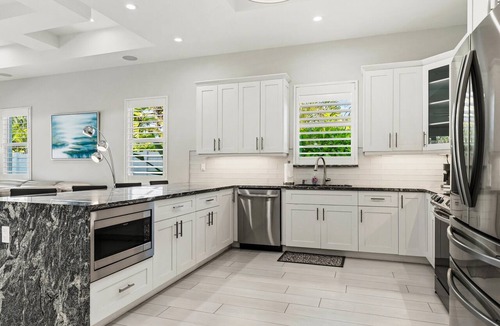 Naples Park House | Finest Luxury Home, Heated Pool/Spa, Close to the beaches, FREE Bikes, Amenities