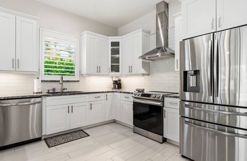 Naples Park House | Finest Luxury Home, Heated Pool/Spa, Close to the beaches, FREE Bikes, Amenities