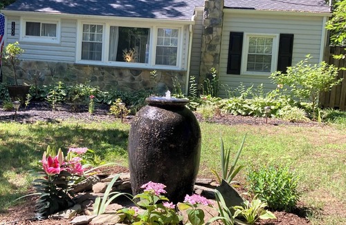 Cape Saint Claire Cottage | Firefly Cottage at the Cape, Hot Tub, Community beach, Boat Show, USNA Football.
