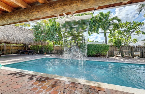 Deerfield Beach Cottage | Fish, Swim & Relax Poolside! Deerfield Beach Oasis
