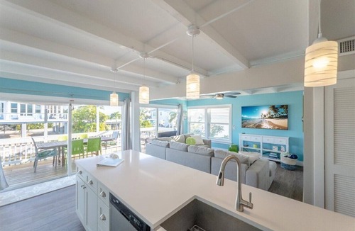Summerland Key House | Fishing, boating, lobstering from your backyard! Gorgeous Views & Super Private