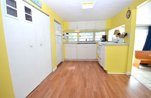 Cudjoe Key Cottage | FL Keys Cottage with Ocean Views - Venture Out Unit 395