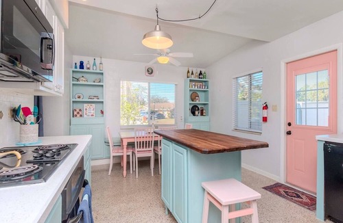 South Pinellas Community Council House | Flamingo Paradise | Game Room Heated Pool