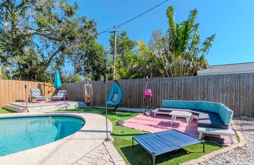 South Pinellas Community Council House | Flamingo Paradise | Game Room Heated Pool