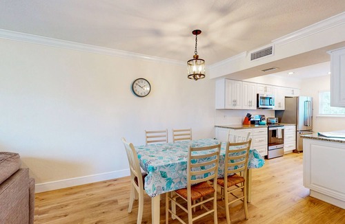 Indian Shores House | Flip Flops & Fun | Furnished Balcony | Bay-View Pool | Across from Beach