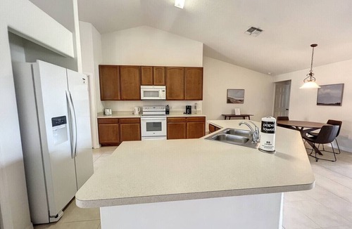 Legacy Park House | Florida Paradise: Private Pool and Spa!