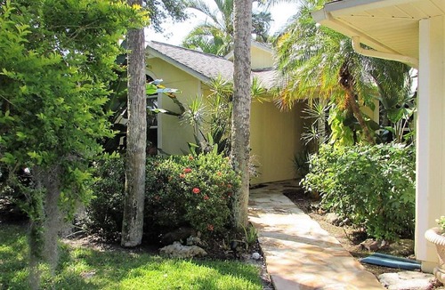 Melbourne Beach House | Floridian home w/pool & short walk to private beach & river park for kayaking.