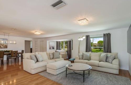 Naples Park House | Follow the Palms