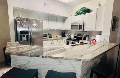 Iona Condo | Fort Myers Lakeside Retreat | Pool, Hot Tub & Beaches