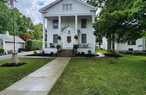 Wellsboro Apartment | Fountain View I -Charming historical building in the heart of downtown Wellsboro