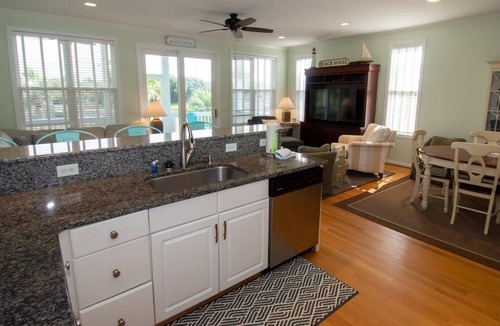 Saint Helena Island House | Four bed home w three full baths delivers 1,800 sq. ft. of Lowcountry Comfort