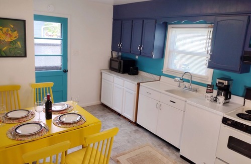 Villas House | *FREE BEACH TAGS*DOGS OK*QUIET/CLEAN near the Dog friendly Delaware Bay☆