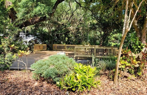 River Ranch RV Rental | Full RV Hookup Under The Iconic Oak Trees At River Ranch RV Resort