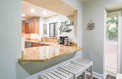 Sea Pines House | Fully Updated, End Unit Villa between Beach Club & Harbour Town w/Community Pool & Tennis Courts