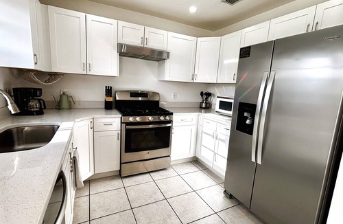Melbourne House | Furnished 2BR/2BA Home w/Fenced Yard Near L3Harris, Hospital, & Beach