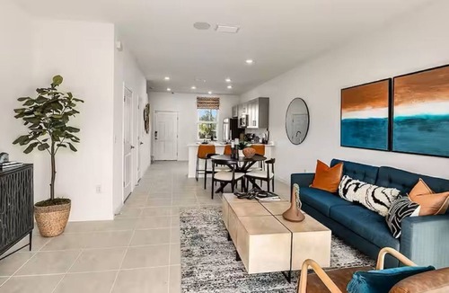 Sarasota House | Furnished Model Home – Skye Ranch