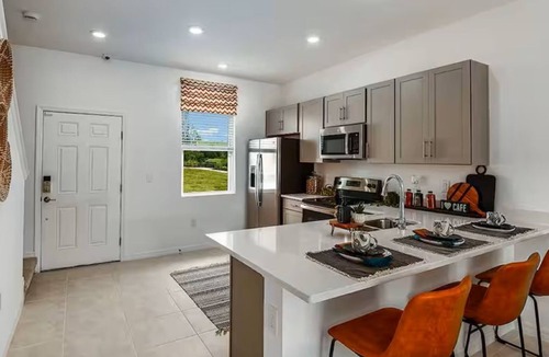 Sarasota House | Furnished Model Home – Skye Ranch