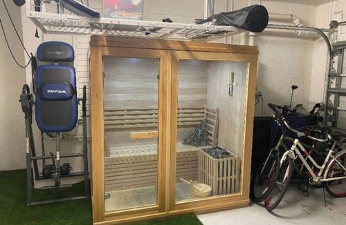 Downtown St. Petersburg House | Furnished Townhome with Sauna, Cold Plunge, and Hot tub. Short-term available