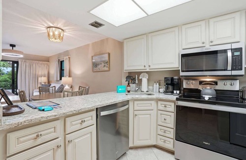 Park Shore Condo | G-144 - First Floor - End Unit With Lake Views!
