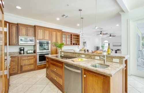 Captiva House | Game Room, Pool, Hot Tub, Walk to Beach | Captiva 5BDR | Coco Mango by AvantStay