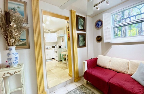 Morningside Cottage | Gardolinos Cottage near the bay