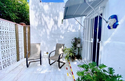 Morningside Cottage | Gardolinos Cottage near the bay