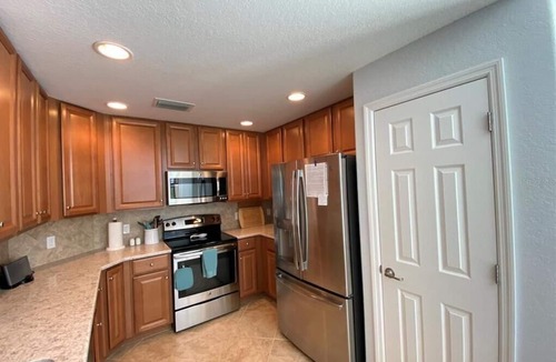 Bradenton House | Gated resort with a coastal theme, golf, tennis, pools, pickleball and more