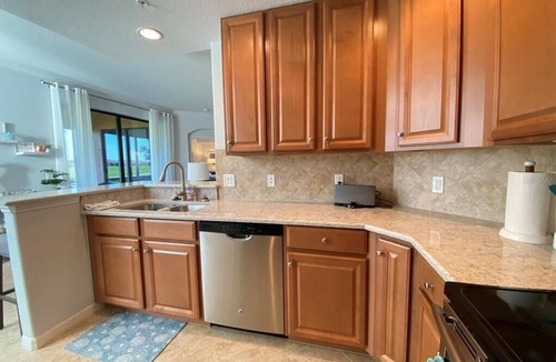 Bradenton House | Gated resort with a coastal theme, golf, tennis, pools, pickleball and more
