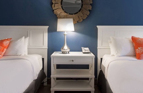 Marathon Resort | Get Ready for Adventure! 2 Great Units, Free Parking, Tennis Courts, Hot Tub