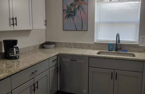 Gibsonton House | Gibsonton Retreat - Peaceful Tampa Bay Stay