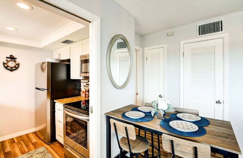 Venice Apartment | Glass Lanai - 7th Floor - On the Water