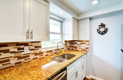 Venice Apartment | Glass Lanai - 7th Floor - On the Water