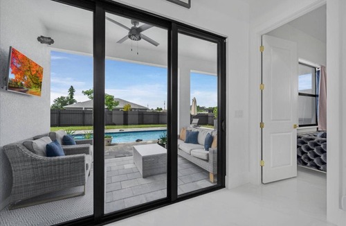 Diplomat House | Golden Palace 4-bedroom house with HEATED POOL in sunny Cape Coral, FL.