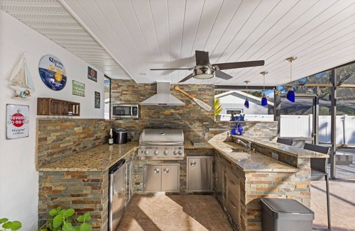Lake Sarasota Villa | Golden Palms - Pool Billiards Firepit BBQ