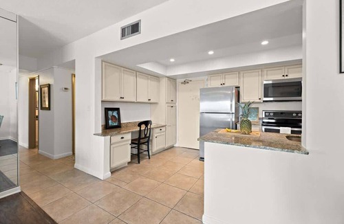 South Patrick Shores Condo | Golden Sunrise I Direct Ocean View/Beach Access I