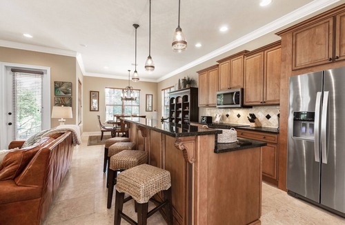 Villa Lago House | Golf Cart ☀️ 2 King Suites | Heated Pool | Lakeview Master | Beach Gear ☀️81 10-Star Reviews