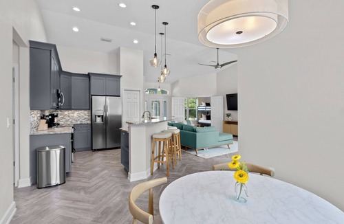 Whitfield House | GOLF COURSE BACKYARD, Heated Pool, Pickleball, Putting Green, BBALL
